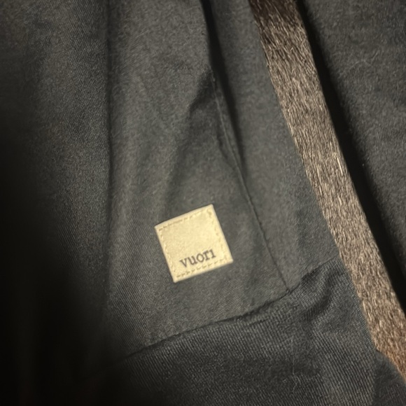 Vuori Crew Neck Top - Picture 2 of 3